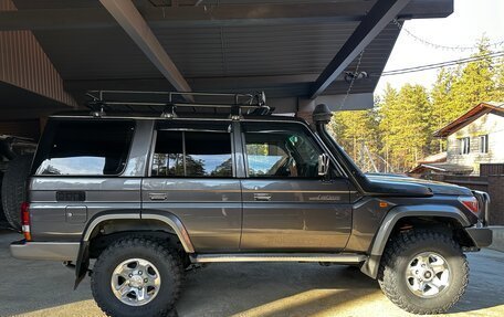 Toyota Land Cruiser 70, 2010 год, 3 999 000 рублей, 31 фотография