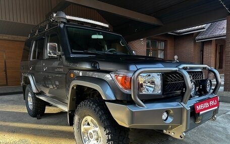 Toyota Land Cruiser 70, 2010 год, 3 999 000 рублей, 30 фотография