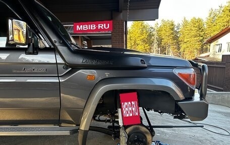 Toyota Land Cruiser 70, 2010 год, 3 999 000 рублей, 33 фотография