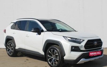 Toyota RAV4, 2024 год, 3 890 000 рублей, 3 фотография