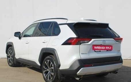 Toyota RAV4, 2024 год, 3 890 000 рублей, 5 фотография