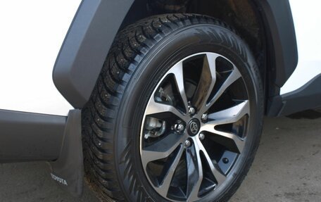Toyota RAV4, 2024 год, 3 890 000 рублей, 26 фотография