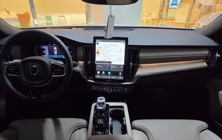 Volvo S90 II рестайлинг, 2025 год, 6 200 000 рублей, 11 фотография