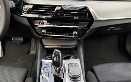 BMW 5 серия, 2017 год, 4 350 000 рублей, 20 фотография