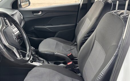 Hyundai Solaris II рестайлинг, 2019 год, 1 300 000 рублей, 9 фотография