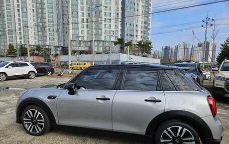 MINI Clubman, 2023 год, 2 460 000 рублей, 2 фотография