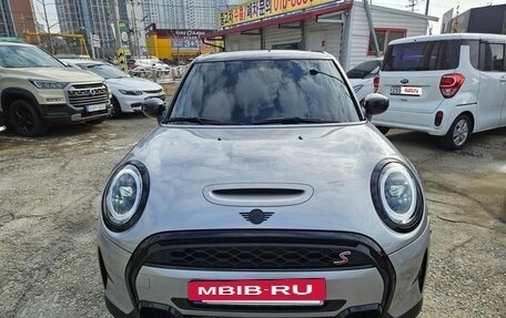 MINI Clubman, 2023 год, 2 460 000 рублей, 4 фотография