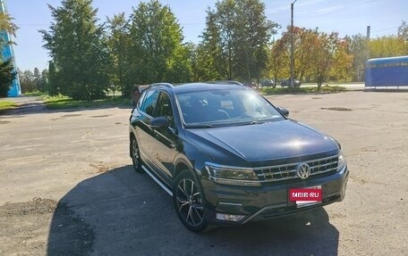 Volkswagen Tiguan II, 2020 год, 4 300 000 рублей, 2 фотография