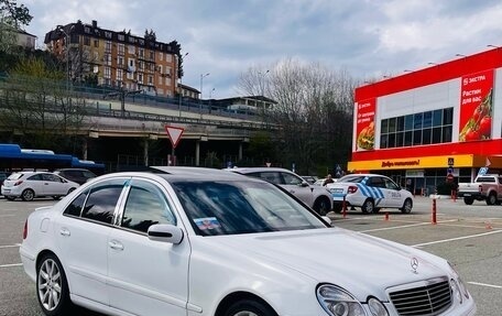 Mercedes-Benz E-Класс, 2003 год, 550 000 рублей, 3 фотография