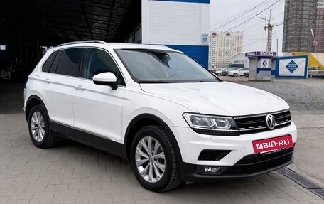 Volkswagen Tiguan II, 2017 год, 2 250 000 рублей, 3 фотография