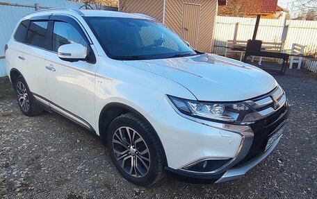 Mitsubishi Outlander III рестайлинг 3, 2018 год, 2 690 000 рублей, 7 фотография