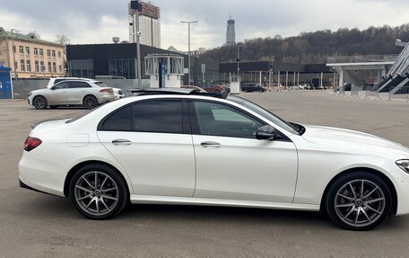 Mercedes-Benz E-Класс, 2021 год, 6 200 000 рублей, 3 фотография