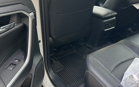 Toyota RAV4, 2021 год, 3 999 999 рублей, 2 фотография