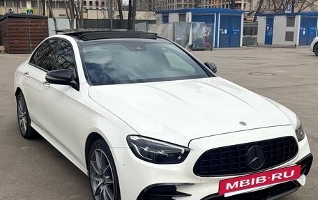 Mercedes-Benz E-Класс, 2021 год, 6 200 000 рублей, 2 фотография
