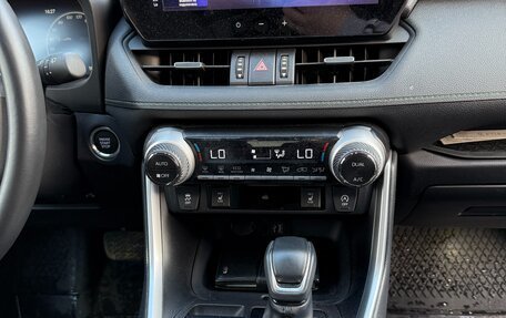 Toyota RAV4, 2025 год, 4 100 000 рублей, 10 фотография