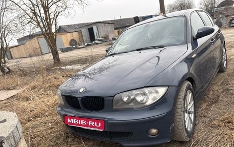BMW 1 серия, 2006 год, 700 000 рублей, 2 фотография