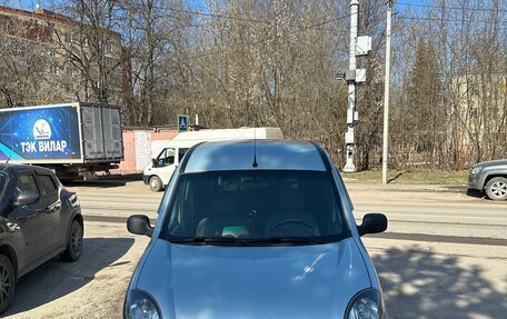 Renault Kangoo II рестайлинг, 2004 год, 330 000 рублей, 1 фотография