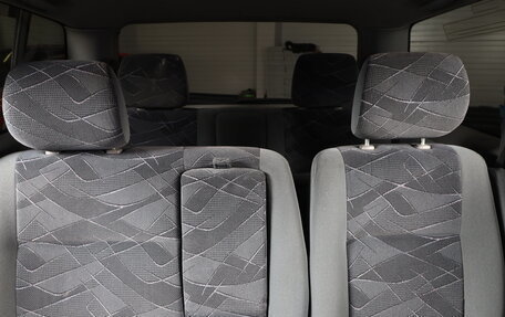 Toyota Estima III рестайлинг -2, 2000 год, 749 000 рублей, 17 фотография