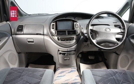 Toyota Estima III рестайлинг -2, 2000 год, 749 000 рублей, 11 фотография