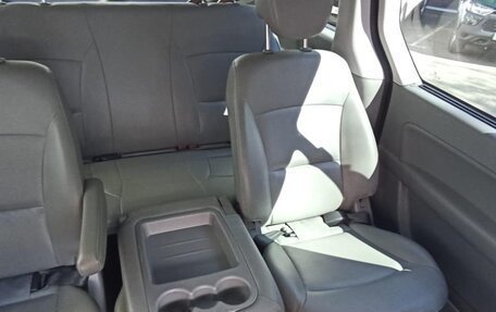 Hyundai Grand Starex Grand Starex I рестайлинг 2, 2015 год, 3 000 000 рублей, 6 фотография