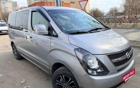 Hyundai Grand Starex Grand Starex I рестайлинг 2, 2015 год, 3 000 000 рублей, 3 фотография