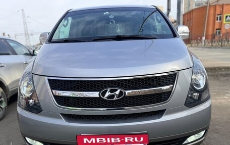 Hyundai Grand Starex Grand Starex I рестайлинг 2, 2015 год, 3 000 000 рублей, 4 фотография