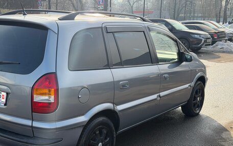 Opel Zafira A рестайлинг, 2004 год, 495 000 рублей, 4 фотография