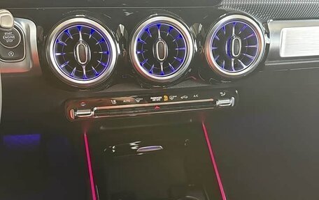 Mercedes-Benz GLB, 2022 год, 2 880 000 рублей, 10 фотография