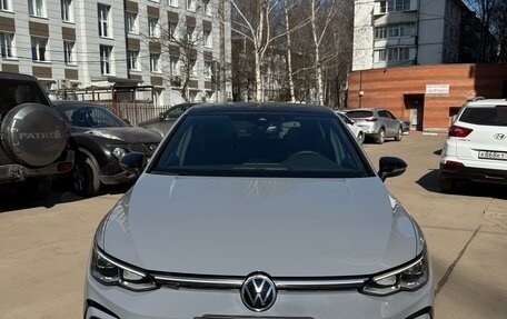 Volkswagen Golf VIII, 2021 год, 2 680 000 рублей, 2 фотография