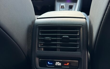 Volkswagen Golf VIII, 2021 год, 2 680 000 рублей, 23 фотография