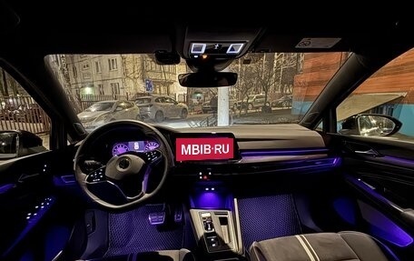 Volkswagen Golf VIII, 2021 год, 2 680 000 рублей, 18 фотография