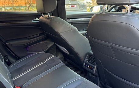 Volkswagen Golf VIII, 2021 год, 2 680 000 рублей, 30 фотография