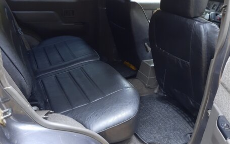 Nissan Terrano II рестайлинг, 1992 год, 1 250 000 рублей, 6 фотография