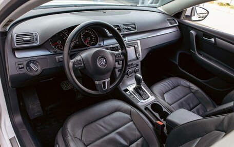 Volkswagen Passat B7, 2013 год, 1 095 000 рублей, 13 фотография
