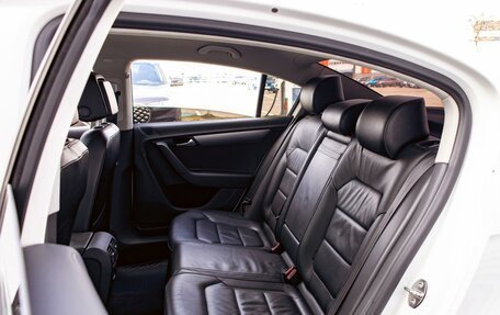 Volkswagen Passat B7, 2013 год, 1 095 000 рублей, 17 фотография