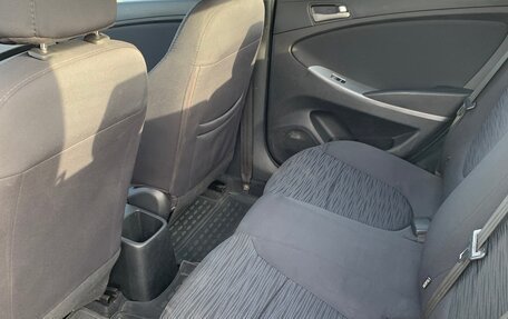 Hyundai Solaris II рестайлинг, 2015 год, 1 085 000 рублей, 17 фотография