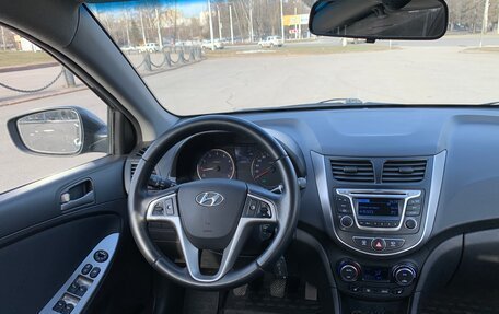 Hyundai Solaris II рестайлинг, 2015 год, 1 085 000 рублей, 23 фотография