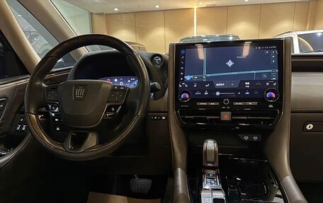 Toyota Vellfire, 2023 год, 5 200 000 рублей, 5 фотография