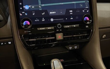 Toyota Vellfire, 2023 год, 5 200 000 рублей, 6 фотография