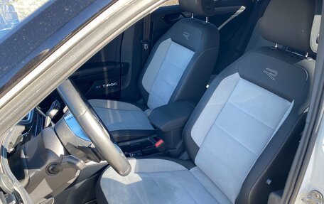 Volkswagen T-Roc I, 2020 год, 2 960 000 рублей, 15 фотография