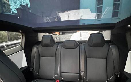 Tesla Cybertruck, 2024 год, 18 000 000 рублей, 15 фотография