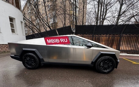 Tesla Cybertruck, 2024 год, 18 000 000 рублей, 7 фотография