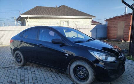 Hyundai Solaris II рестайлинг, 2011 год, 720 000 рублей, 2 фотография