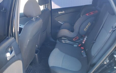 Hyundai Solaris II рестайлинг, 2011 год, 720 000 рублей, 11 фотография