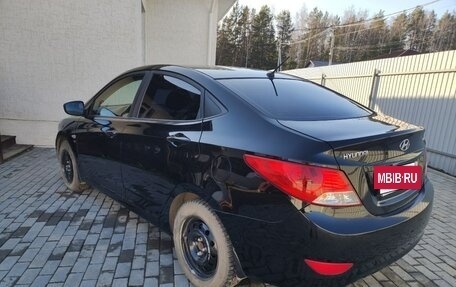 Hyundai Solaris II рестайлинг, 2011 год, 720 000 рублей, 6 фотография