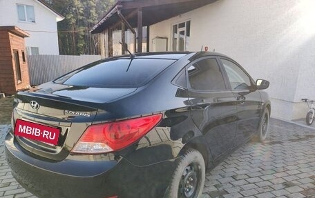 Hyundai Solaris II рестайлинг, 2011 год, 720 000 рублей, 5 фотография