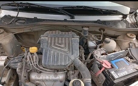 Renault Sandero I, 2012 год, 810 000 рублей, 3 фотография