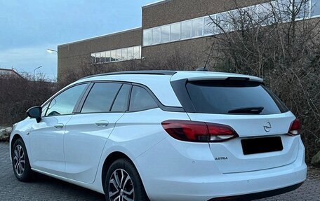 Opel Astra K, 2021 год, 1 450 000 рублей, 2 фотография