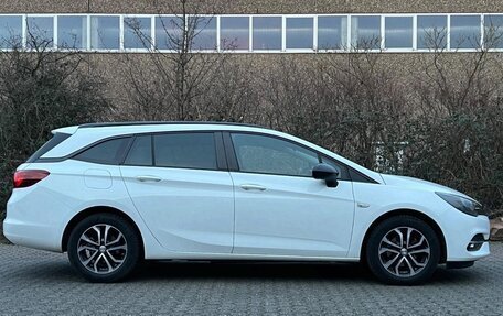 Opel Astra K, 2021 год, 1 450 000 рублей, 5 фотография