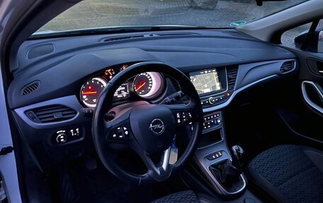 Opel Astra K, 2021 год, 1 450 000 рублей, 19 фотография